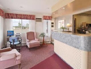 Ramada Limited Dawson Creek Hotel Exterior photo